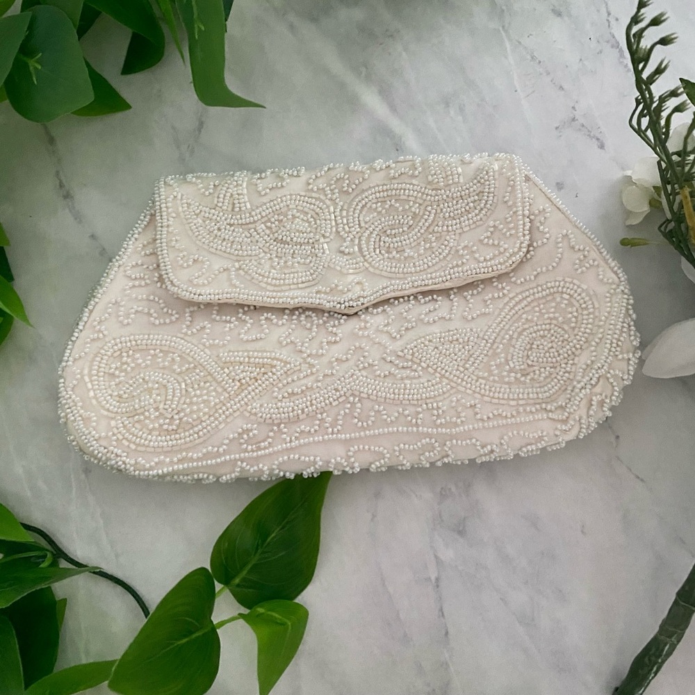 VINTAGE WALBORG CLUTCH!